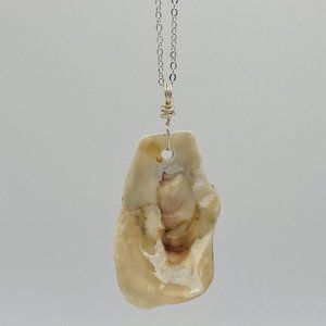 Shell Pendant on 18" Silver Chain Necklace; S18-57